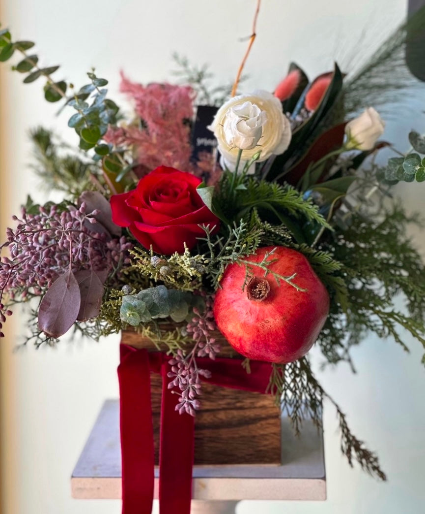 Holiday Blooms Box image 0