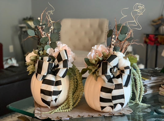 Elegant Pumpkin Floral Arrangements with Striped Bows – Chic Fall Table Décor